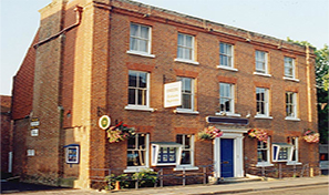 Simply B, Lymington Beauty Salon, Meet the team and contact us